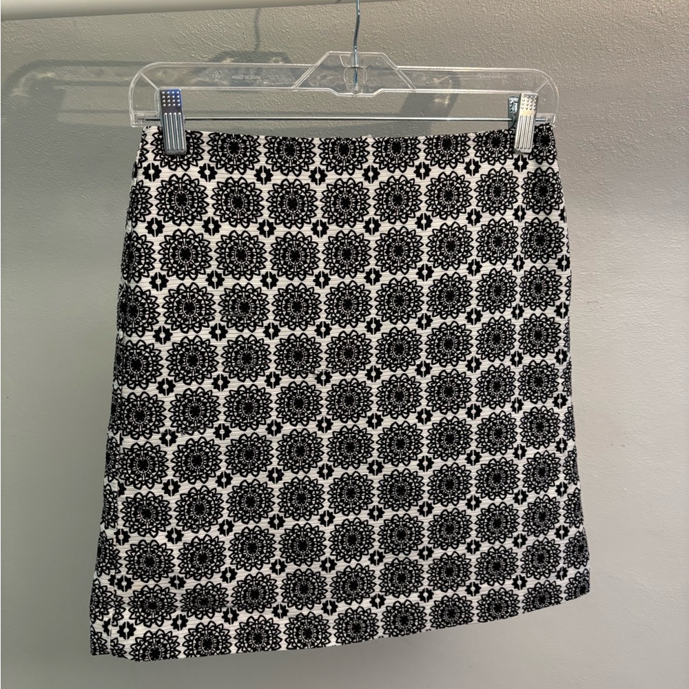 Ann Taylor Black and White Floral A-Line Mini Skirt